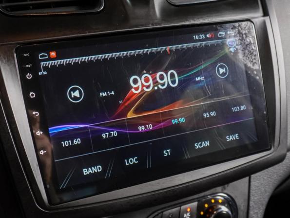 Renault Sandero II с пробегом 2015 года, цена 849 000 рублей, 183936 км, хэтчбек, Автокод Объявления