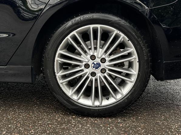Ford Fusion (North America) II Рестайлинг с пробегом 2016 года, цена 1 330 000 рублей, 327543 км, седан, Автокод Объявления