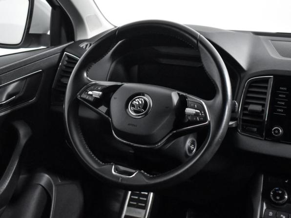 Skoda Karoq I с пробегом 2021 года, цена 2 489 000 рублей, 99345 км, внедорожник, Автокод Объявления