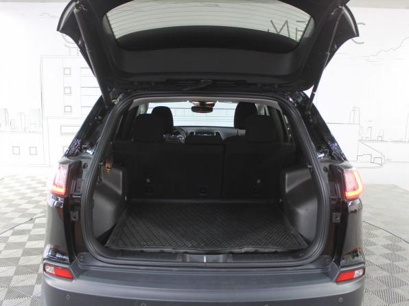 Jeep Cherokee V (KL) Рестайлинг с пробегом 2018 года, цена 2 293 000 рублей, 68483 км, внедорожник, Автокод Объявления
