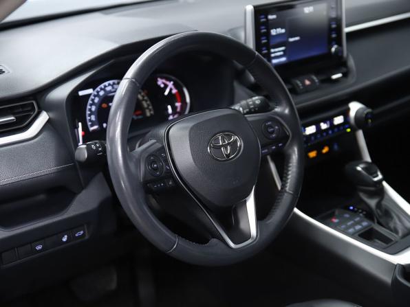 Toyota RAV4 V (XA50) с пробегом 2021 года, цена 3 690 000 рублей, 51170 км, внедорожник, Автокод Объявления
