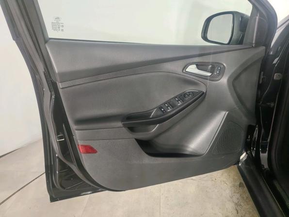 Ford Focus III Рестайлинг с пробегом 2019 года, цена 1 299 000 рублей, 70000 км, хэтчбек, Автокод Объявления