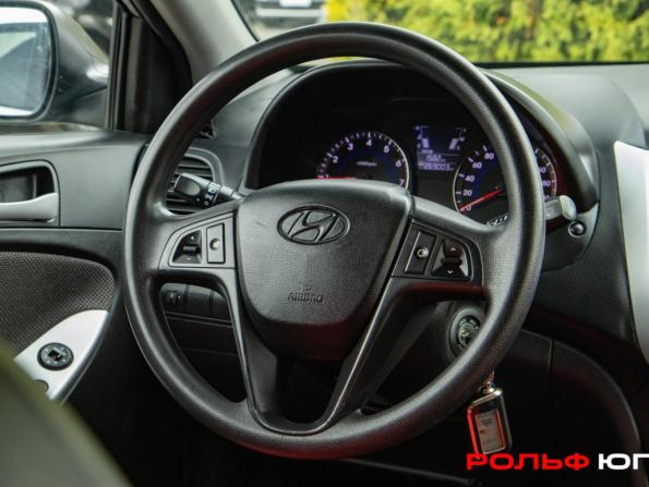 Hyundai Solaris I с пробегом 2013 года, цена 512 000 рублей, 268896 км, хэтчбек, Автокод Объявления