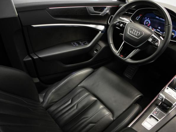 Audi A6 V (C8) с пробегом 2018 года, цена 2 949 000 рублей, 279965 км, седан, Автокод Объявления