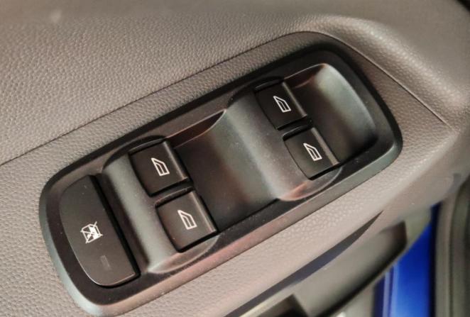 Ford EcoSport II с пробегом 2018 года, цена 1 180 000 рублей, 143593 км, внедорожник, Автокод Объявления