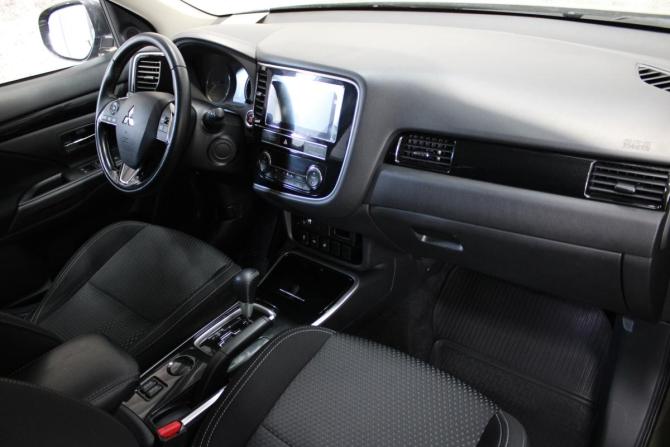 Mitsubishi Outlander III Рестайлинг 3 с пробегом 2019 года, цена 2 254 000 рублей, 92614 км, внедорожник, Автокод Объявления