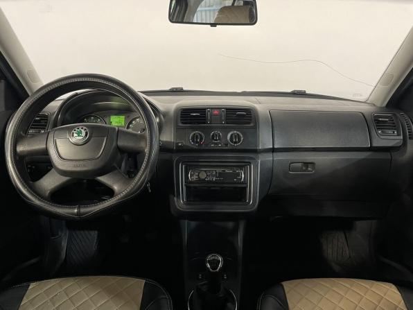 Skoda Fabia II с пробегом 2010 года, цена 320 000 рублей, 296884 км, хэтчбек, Автокод Объявления