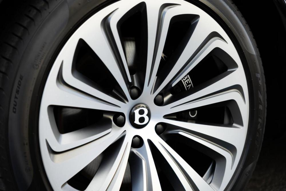 Bentley Bentayga I Рестайлинг Москва  - изображение 7