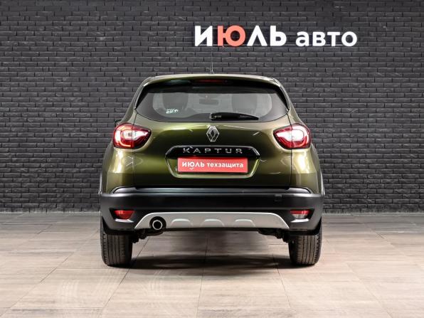 Renault Kaptur I с пробегом 2017 года, цена 1 460 000 рублей, 61748 км, внедорожник, Автокод Объявления