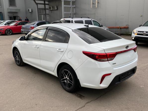 Kia Rio IV с пробегом 2018 года, цена 1 019 000 рублей, 156689 км, седан, Автокод Объявления