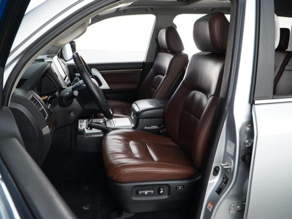 Toyota Land Cruiser 200 Series Рестайлинг 2 с пробегом 2016 года, цена 4 949 700 рублей, 219303 км, внедорожник, Автокод Объявления