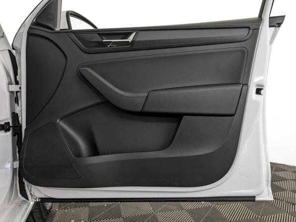 Skoda Rapid I Рестайлинг с пробегом 2019 года, цена 900 000 рублей, 151028 км, лифтбек, Автокод Объявления