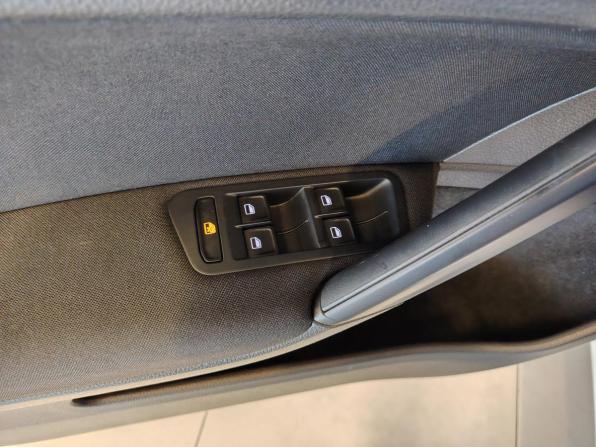 Volkswagen Golf VII с пробегом 2013 года, цена 899 000 рублей, 90268 км, хэтчбек, Автокод Объявления