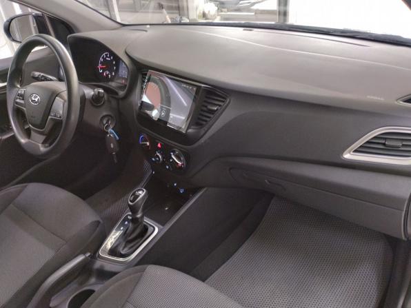 Hyundai Solaris II с пробегом 2019 года, цена 1 200 000 рублей, 105084 км, седан, Автокод Объявления