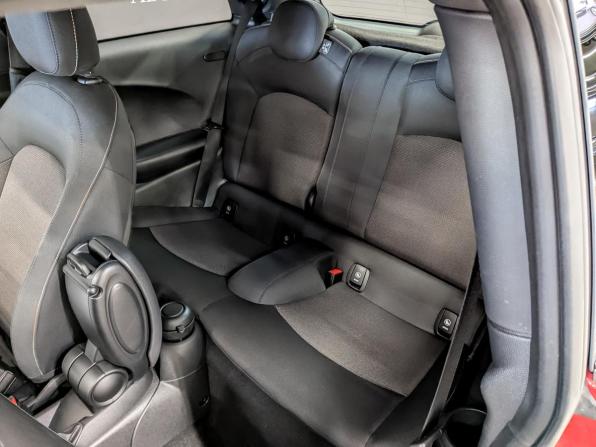 Mini Hatch III (F55/F56) Рестайлинг с пробегом 2020 года, цена 2 315 000 рублей, 51000 км, хэтчбек, Автокод Объявления