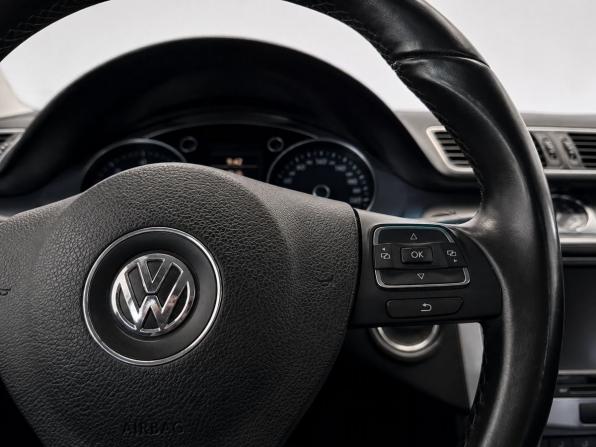 Volkswagen Passat B7 с пробегом 2011 года, цена 679 000 рублей, 252450 км, седан, Автокод Объявления