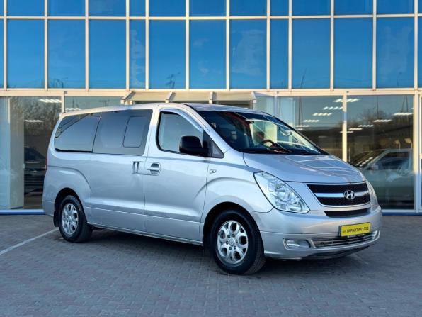 Hyundai Grand Starex I с пробегом 2010 года, цена 1 290 000 рублей, 193222 км, минивэн, Автокод Объявления