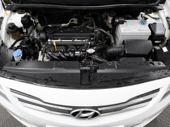 Hyundai Solaris I Рестайлинг с пробегом 2014 года, цена 890 000 рублей, 182000 км, седан, Автокод Объявления