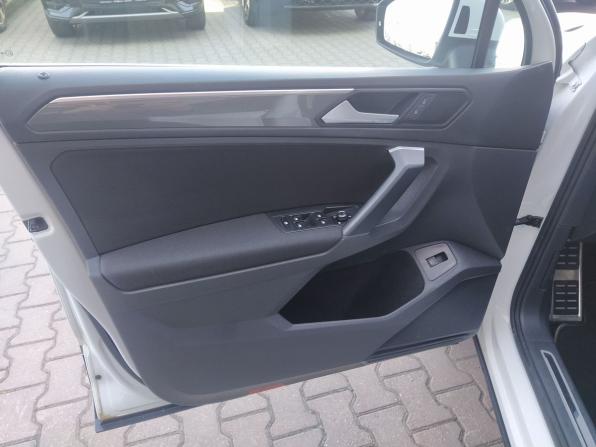 Volkswagen Tiguan II с пробегом 2019 года, цена 2 450 000 рублей, 92204 км, внедорожник, Автокод Объявления