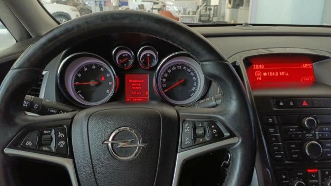 Opel Astra J Рестайлинг с пробегом 2013 года, цена 899 000 рублей, 83171 км, хэтчбек, Автокод Объявления