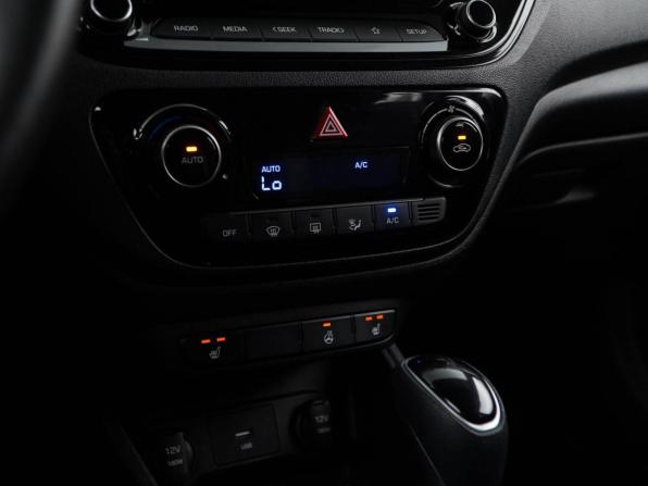 Hyundai Solaris II Рестайлинг с пробегом 2020 года, цена 1 643 444 рубля, 76540 км, седан, Автокод Объявления