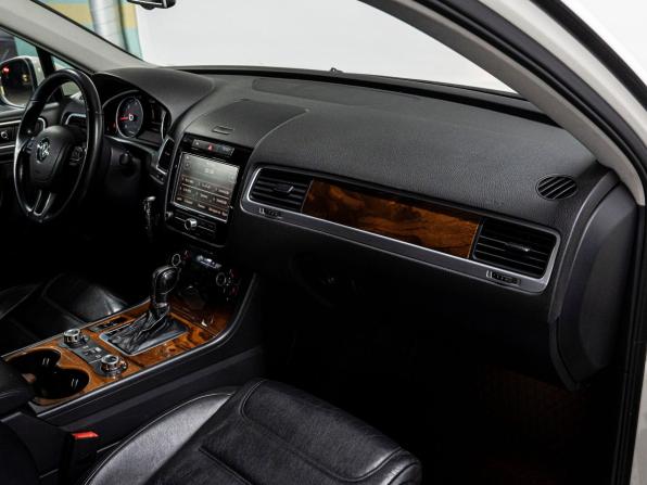 Volkswagen Touareg II с пробегом 2010 года, цена 1 950 000 рублей, 131869 км, внедорожник, Автокод Объявления