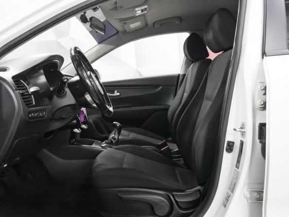 Kia Rio IV с пробегом 2017 года, цена 1 080 000 рублей, 135500 км, седан, Автокод Объявления