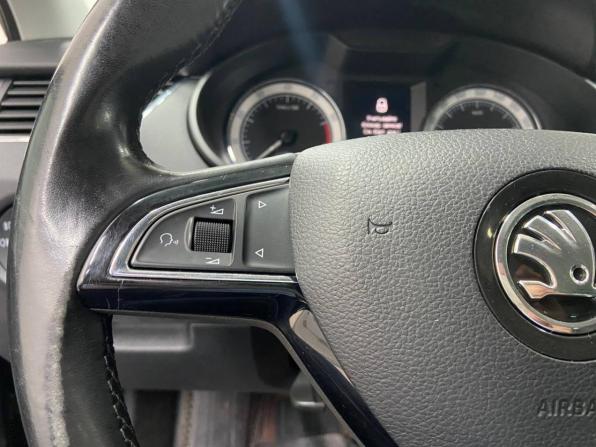 Skoda Octavia III (A7) Рестайлинг с пробегом 2018 года, цена 1 490 000 рублей, 167934 км, лифтбек, Автокод Объявления