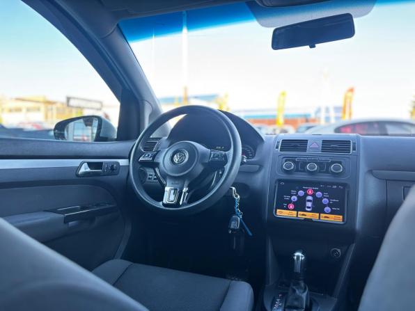 Volkswagen Touran I Рестайлинг 2 с пробегом 2011 года, цена 1 050 000 рублей, 189427 км, компактвэн, Автокод Объявления