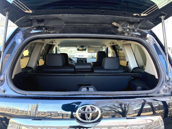 Toyota Land Cruiser Prado 150 Series Рестайлинг 2 с пробегом 2018 года, цена 4 850 000 рублей, 111001 км, внедорожник, Автокод Объявления