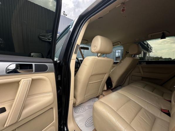 Volkswagen Touareg I Рестайлинг с пробегом 2006 года, цена 699 000 рублей, 265600 км, внедорожник, Автокод Объявления