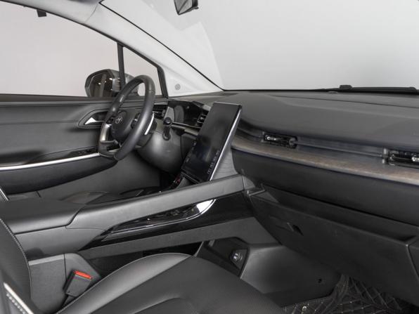 Hyundai Custo с пробегом 2023 года, цена 3 789 854 рубля, 19961 км, минивэн, Автокод Объявления