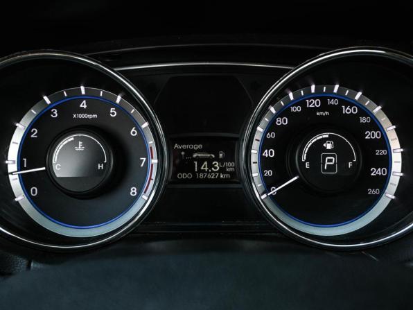 Hyundai Sonata VI (YF) с пробегом 2010 года, цена 1 299 000 рублей, 187627 км, седан, Автокод Объявления