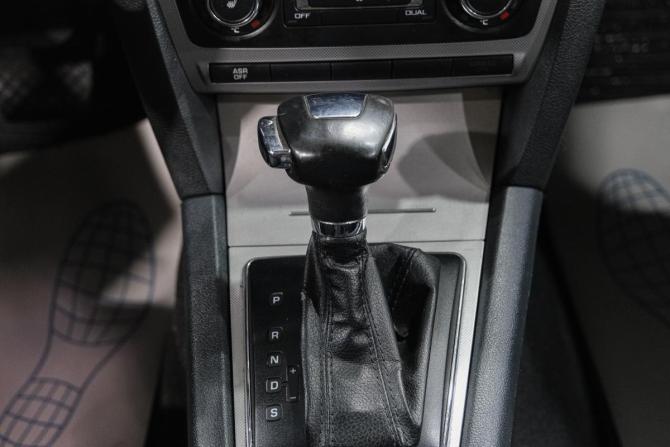 Skoda Octavia II (A5) Рестайлинг с пробегом 2013 года, цена 919 000 рублей, 255000 км, лифтбек, Автокод Объявления