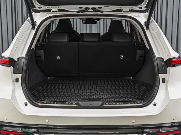 Toyota Venza II с пробегом 2023 года, цена 4 730 000 рублей, 34212 км, внедорожник, Автокод Объявления