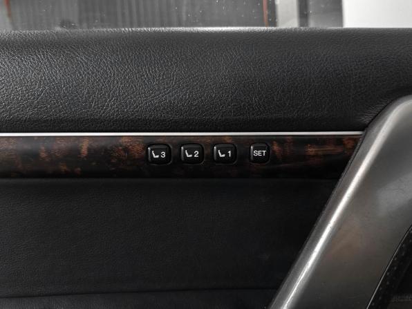 Toyota Land Cruiser 200 Series Рестайлинг 1 с пробегом 2012 года, цена 2 779 000 рублей, 220000 км, внедорожник, Автокод Объявления