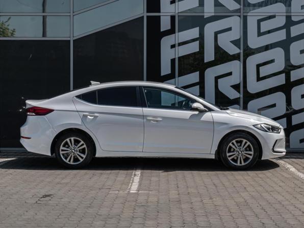 Hyundai Elantra VI (AD) с пробегом 2018 года, цена 1 395 000 рублей, 170867 км, седан, Автокод Объявления