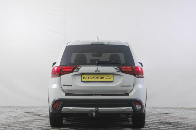 Mitsubishi Outlander III Рестайлинг 2 с пробегом 2018 года, цена 2 329 000 рублей, 115357 км, внедорожник, Автокод Объявления