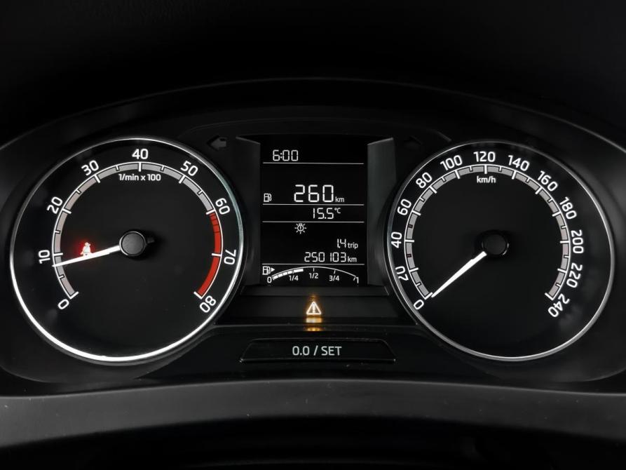 Skoda Rapid I Рестайлинг Москва  - изображение 13