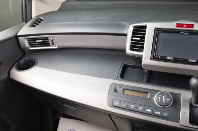 Honda Freed I Рестайлинг с пробегом 2014 года, цена 999 000 рублей, 224300 км, компактвэн, Автокод Объявления