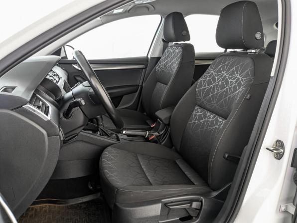 Skoda Octavia III (A7) Рестайлинг с пробегом 2020 года, цена 2 110 000 рублей, 47952 км, лифтбек, Автокод Объявления