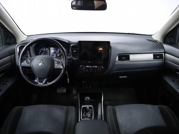 Mitsubishi Outlander III Рестайлинг 2 с пробегом 2018 года, цена 1 790 000 рублей, 149899 км, внедорожник, Автокод Объявления