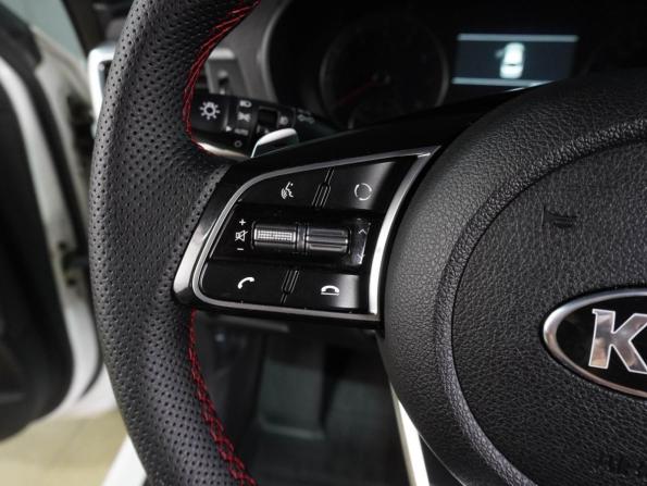 Kia Optima IV Рестайлинг с пробегом 2018 года, цена 1 550 000 рублей, 242272 км, седан, Автокод Объявления