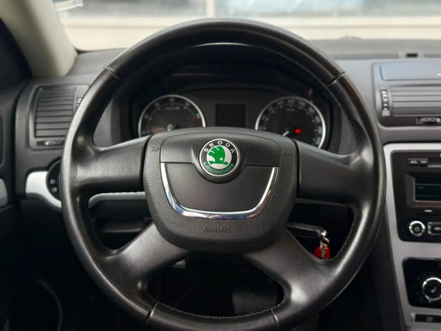 Skoda Octavia II (A5) Рестайлинг Новосибирск  - изображение 16