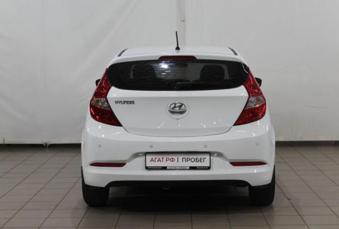 Hyundai Solaris I Рестайлинг с пробегом 2015 года, цена 980 000 рублей, 136520 км, хэтчбек, Автокод Объявления