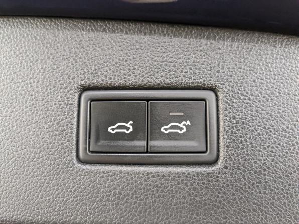 Volkswagen Tiguan II с пробегом 2017 года, цена 2 200 000 рублей, 94006 км, внедорожник, Автокод Объявления