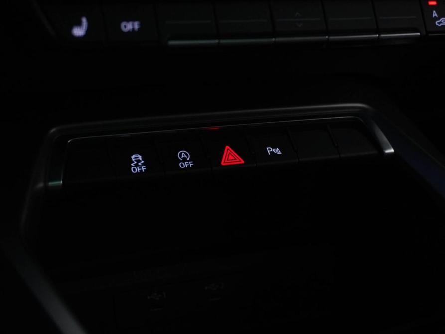 Audi A3 IV (8Y) Москва  - изображение 18