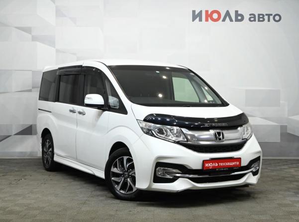 Honda Stepwgn V с пробегом 2015 года, цена 1 950 000 рублей, 121768 км, минивэн, Автокод Объявления