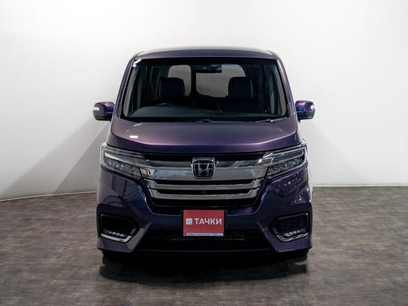 Honda Stepwgn V Рестайлинг с пробегом 2019 года, цена 2 580 000 рублей, 20500 км, минивэн, Автокод Объявления