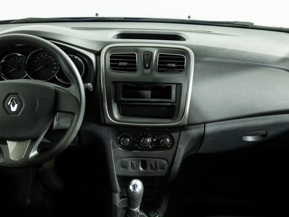 Renault Logan II с пробегом 2017 года, цена 929 700 рублей, 77995 км, седан, Автокод Объявления